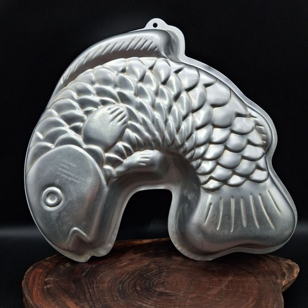 Vintage Cast Aluminum Koi Fish Cake Pan Mold Platter Wall Hanging Retro MCM